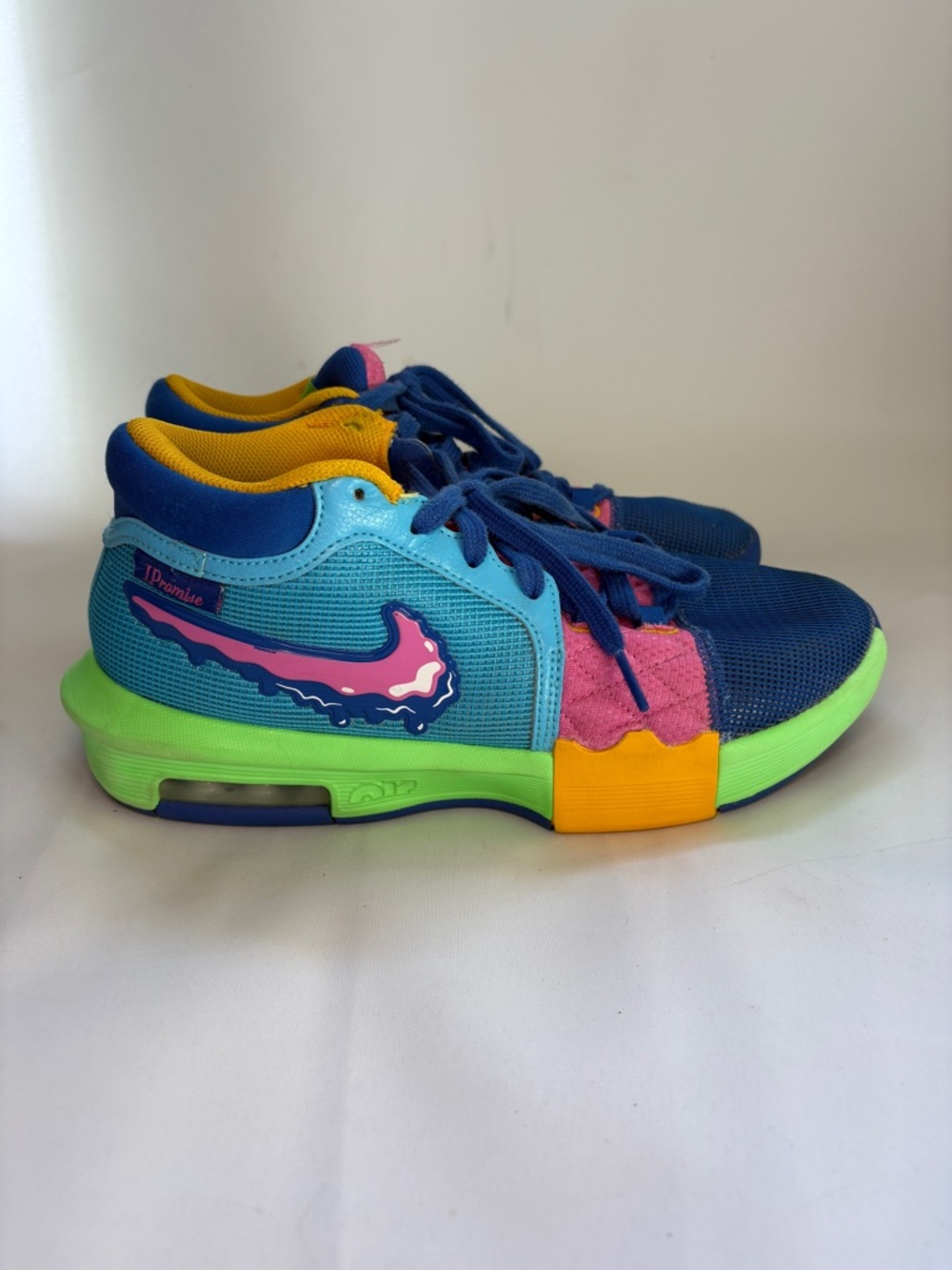 Nike LeBron Witness 8 I Promise School  Size Men 8.5 Women 10.5 - Picture 6 of 9